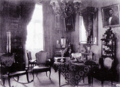 Residência Augusto Queiros, saleta, c.1925.