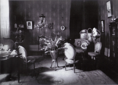 Residncia Augusto Queiros, sala de estudos, c.1925.