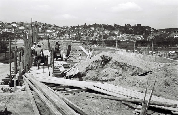 Ed.Ramos-2003-escadaria-obras