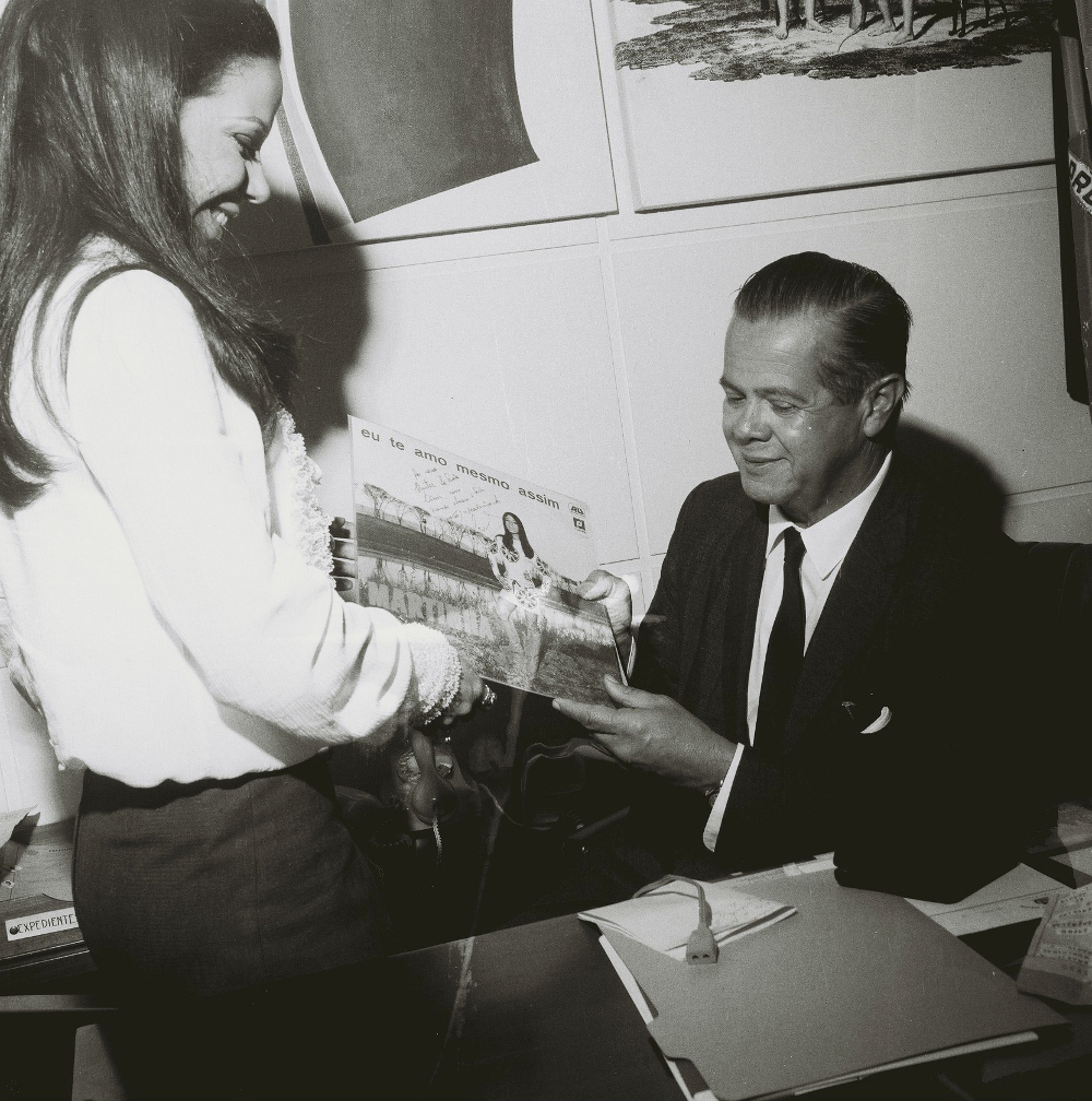 1968-Cantora Martinha entrevista o Prefeito Faria Lima